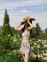 Load image into Gallery viewer, Dolce in Violeta Print Dress
